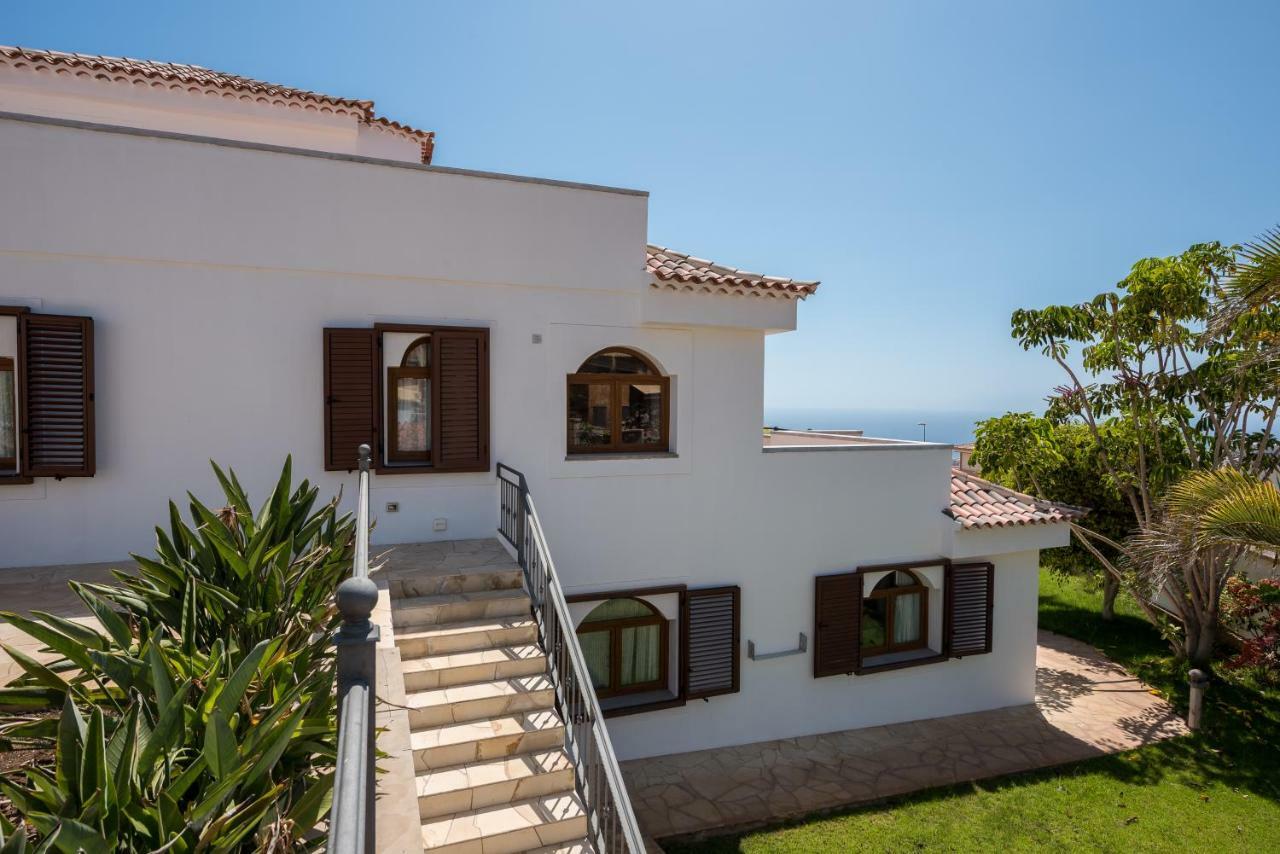 1 Charming Conde Private Garden Pool, Bbq! Willa