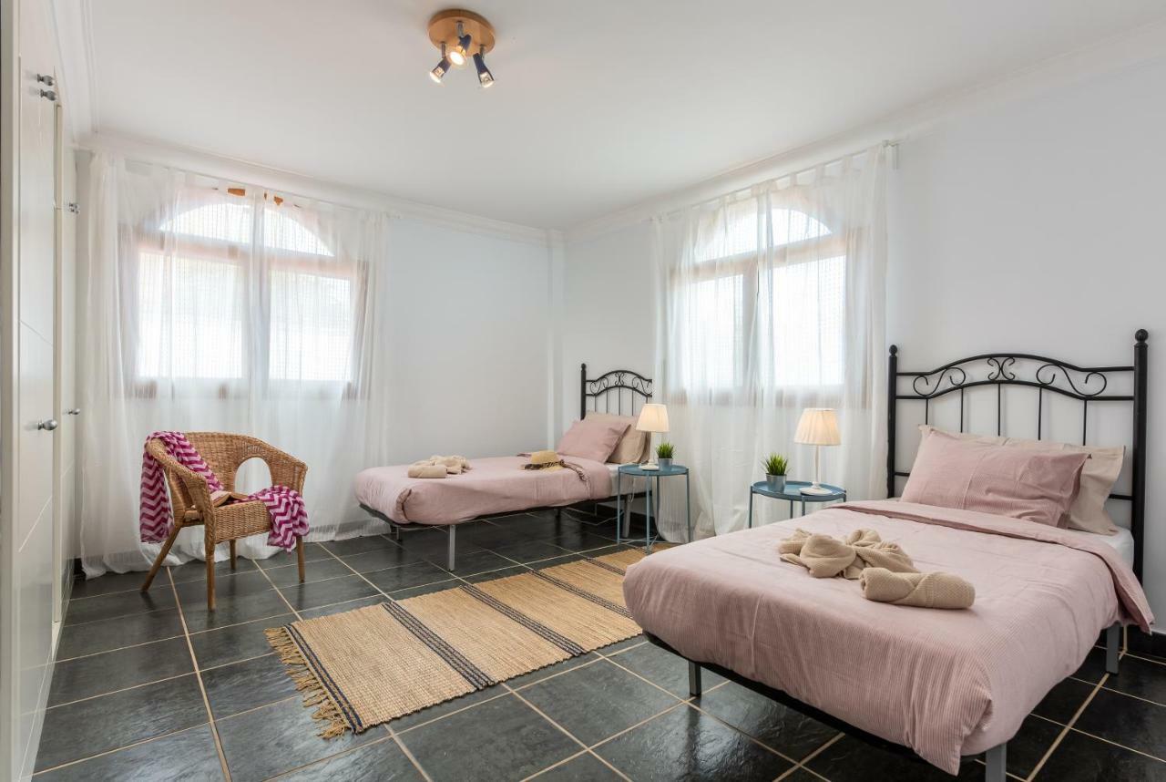 Willa 1 Charming Conde Private Garden Pool, Bbq! Costa Adeje (Tenerife)